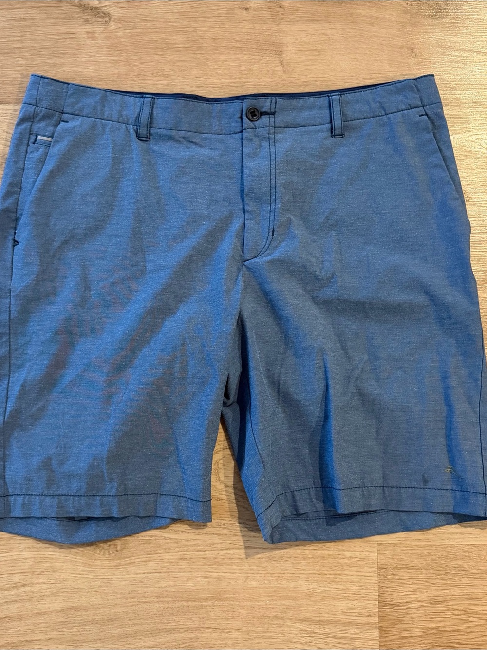 2 Pairs Tommy Bahama Golf Shorts Mens sz 40 Blue Tan Athletic Summer Flat Front